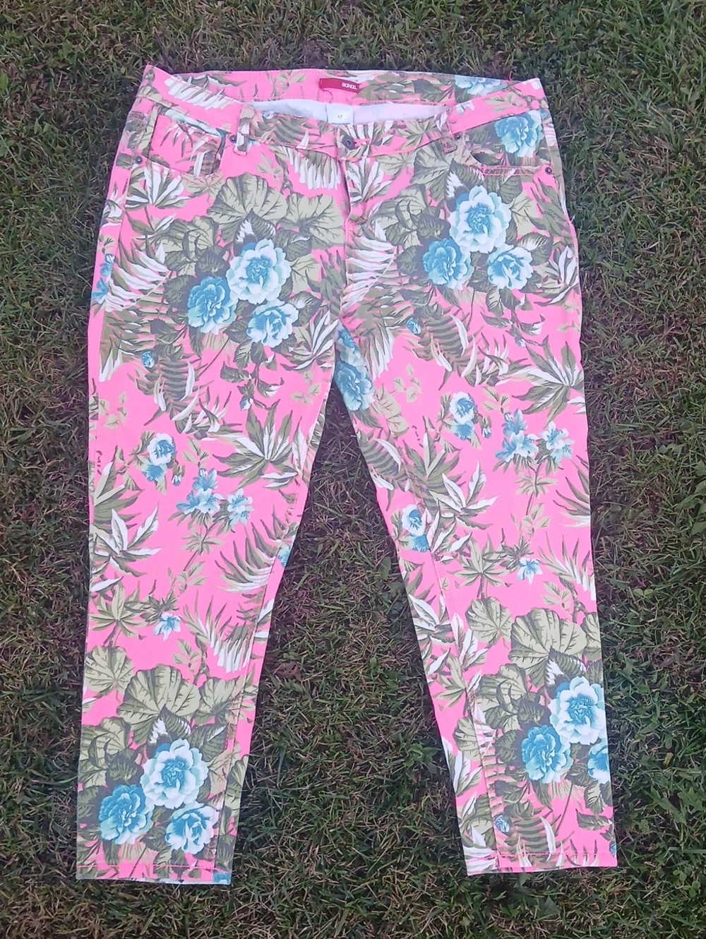 BONGO Pink Floral Cropped Skinny Jeans with Blue & Green Accents
